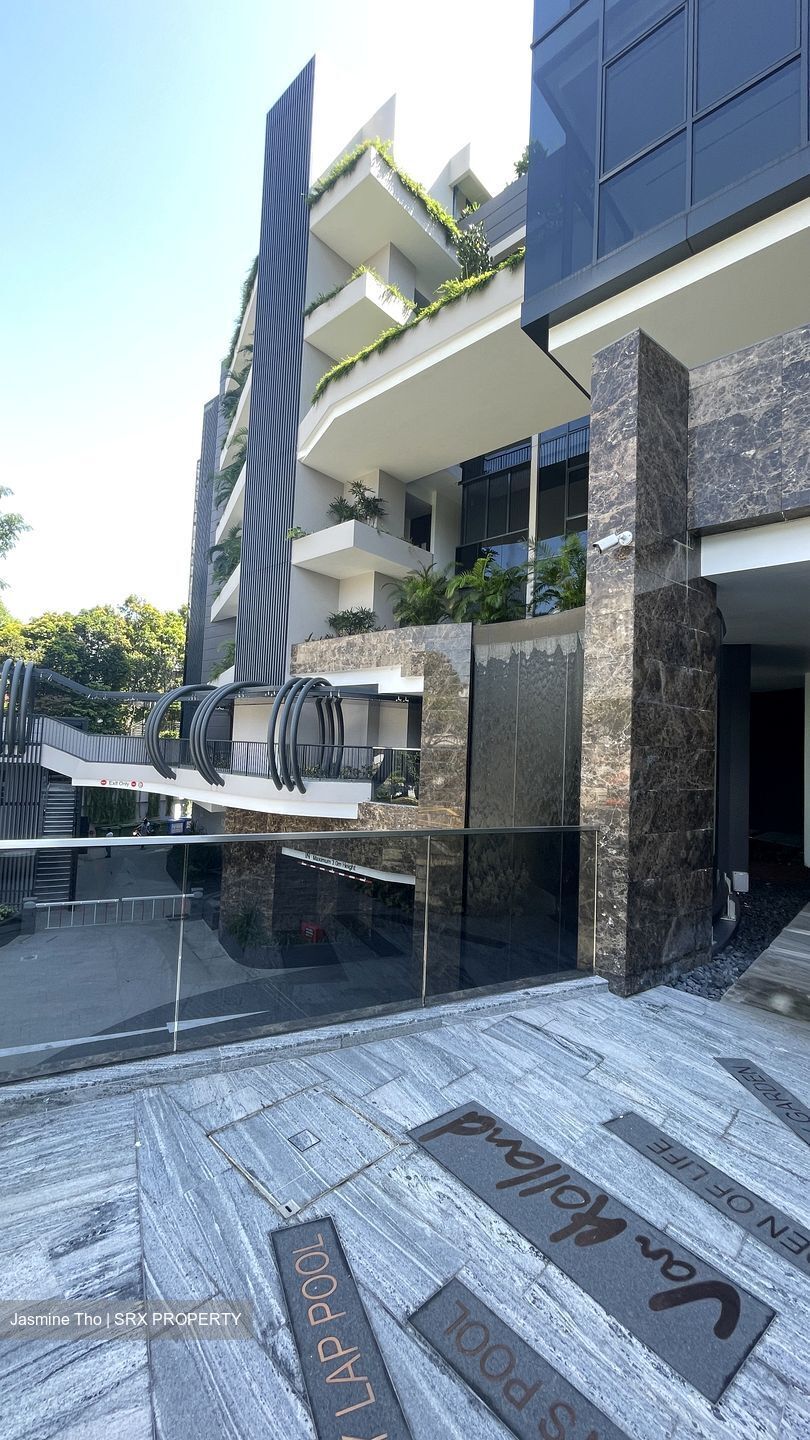 Van Holland (D10), Condominium #434483881